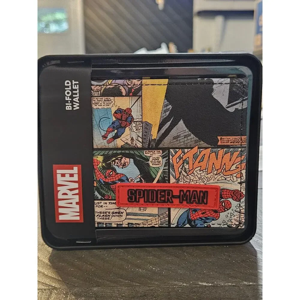 Marvel Amazing Spider-Man Spiderman Red Blue Web in Gift Tin Bifold Wallet NWT